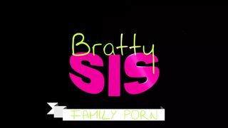 Sharing Stepbros Bed - S32:e4